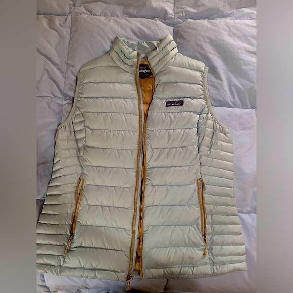 EUC Patagonia Down Sweater Vest, Wome Large - Picture 5 of 5